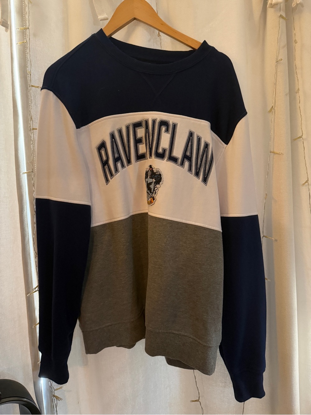 Ravenclaw colorblock crew neck sweatshirt - Picture 3 of 6